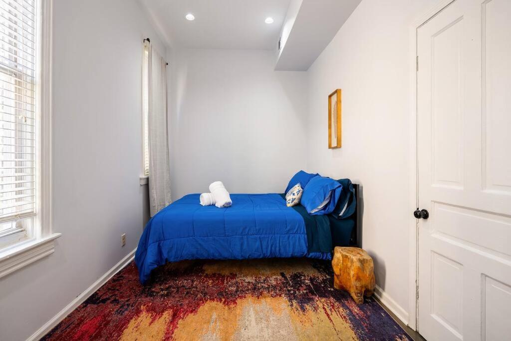 Lincoln Park 3 Bedroom Penthouse Chicago